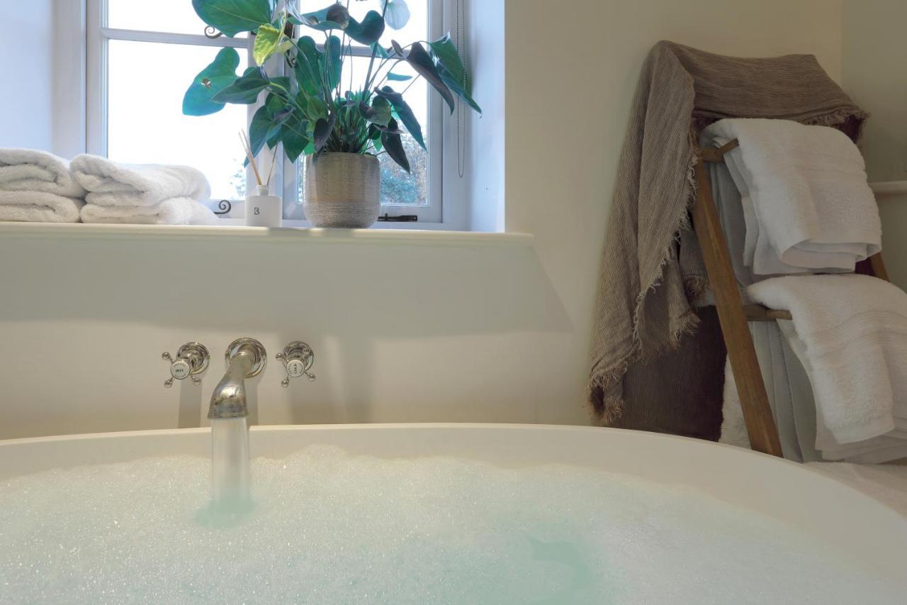 The Feathered Nest Inn Westcote 외부 사진